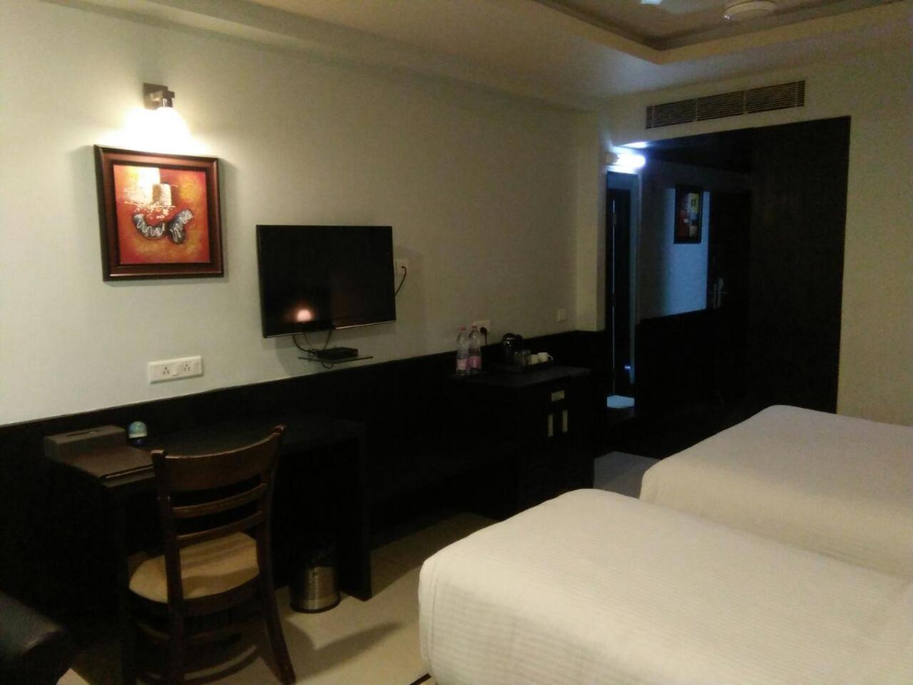 Pride Ananya Resorts Puri Exteriör bild